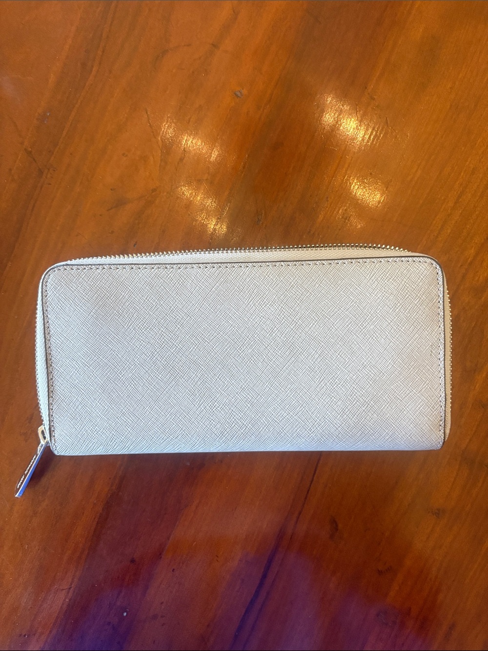 Michael Kors Women’s Zip Around Wallet - Picture 3 of 8